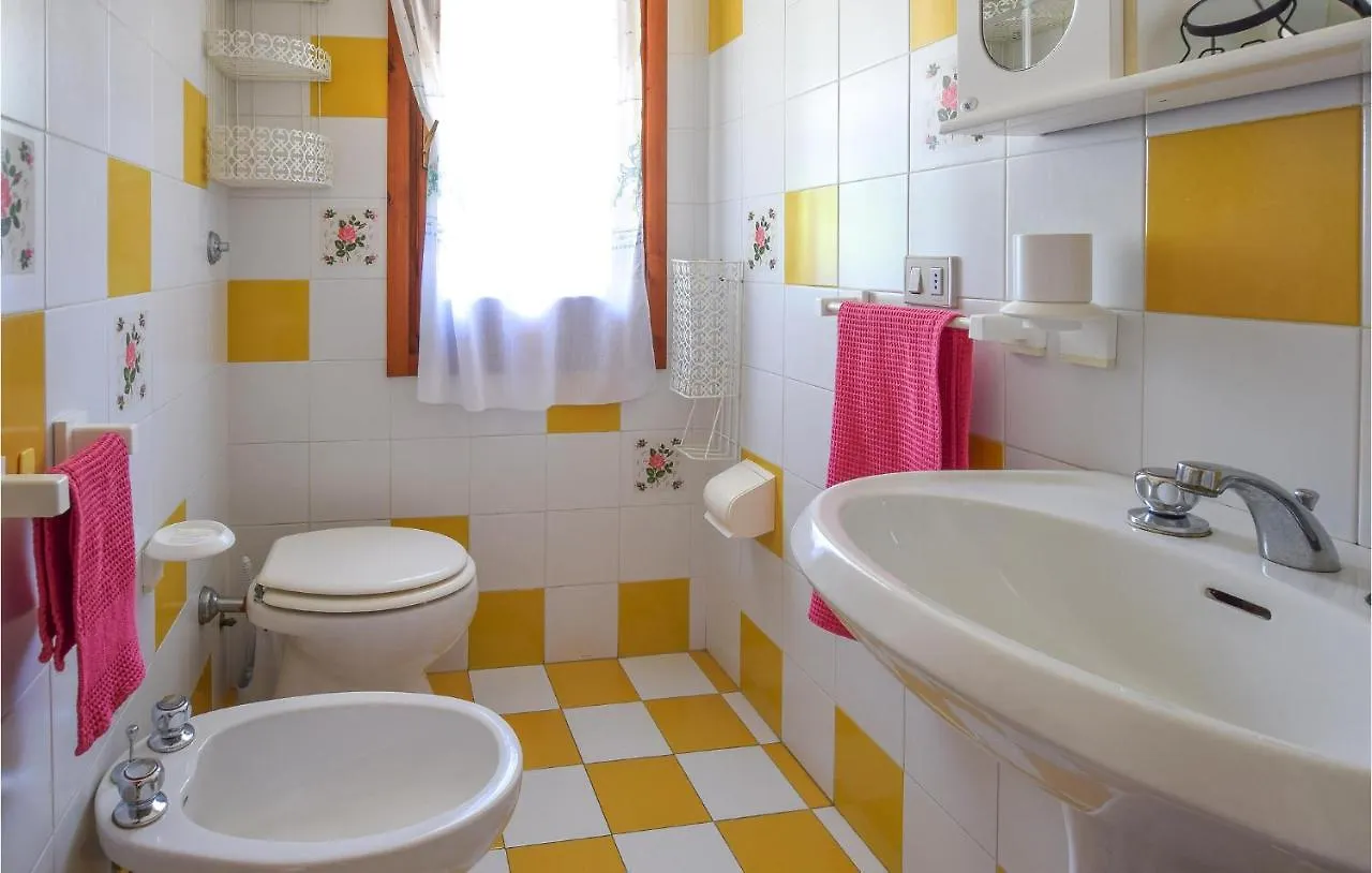 Cozy Apartment In Torre Dei Corsari With Kitchen